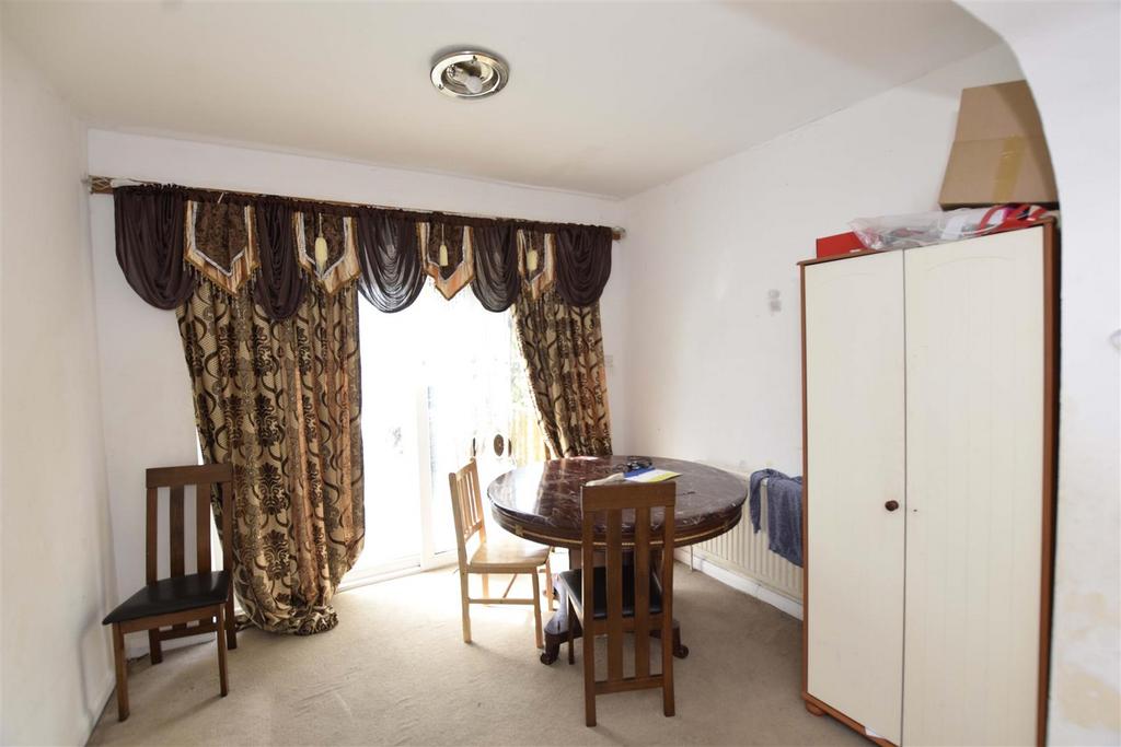 Dining area copy.jpg