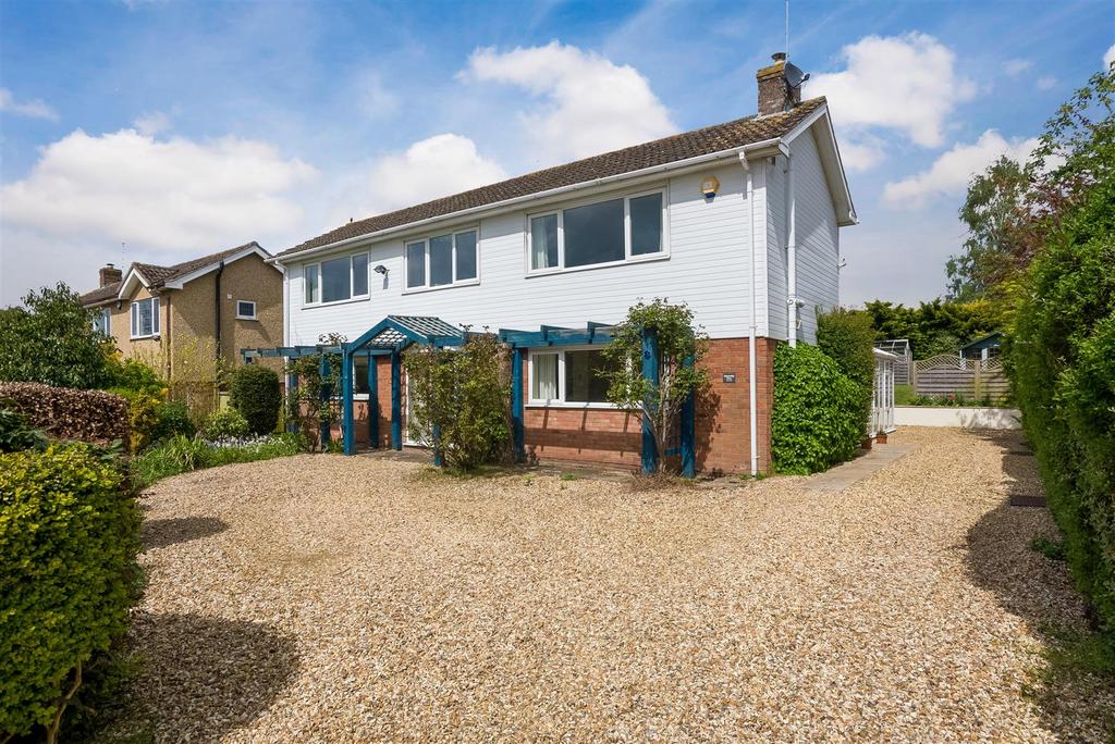 Roman Way, Halford, ShipstononStour 4 bed detached house for sale £