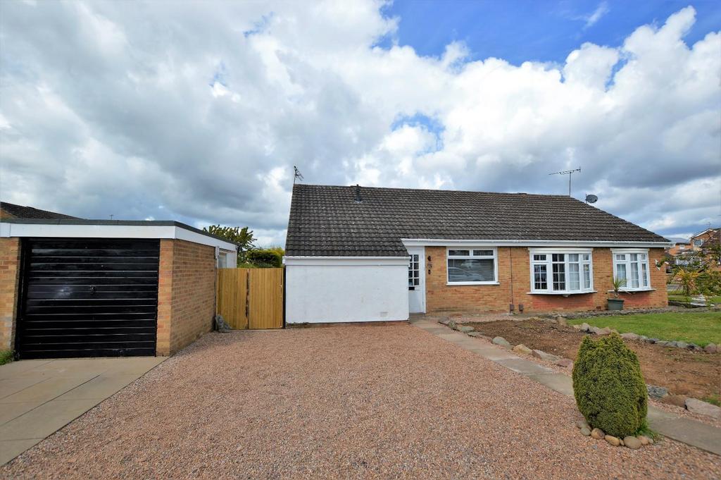 Dorchester Close, Wigston 2 bed semidetached bungalow for sale £260,000
