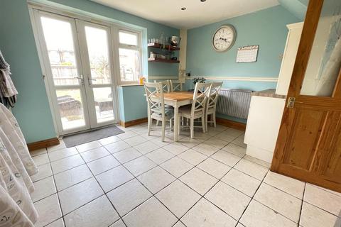 16 Avondale, Cotgrave, Nottingham, NG12 3LR