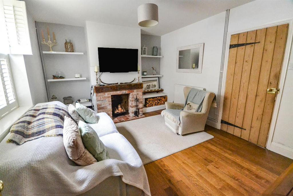 Living Room.JPG