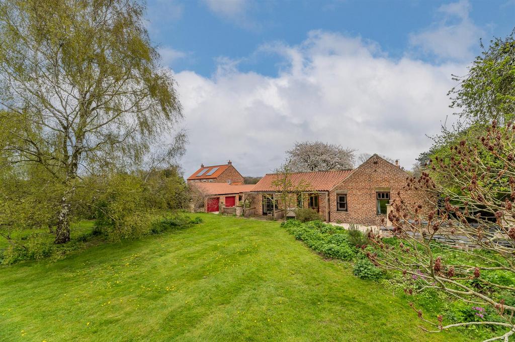 The Old School, West Knapton, Malton, North Yorkshire YO17 8JB 4 bed