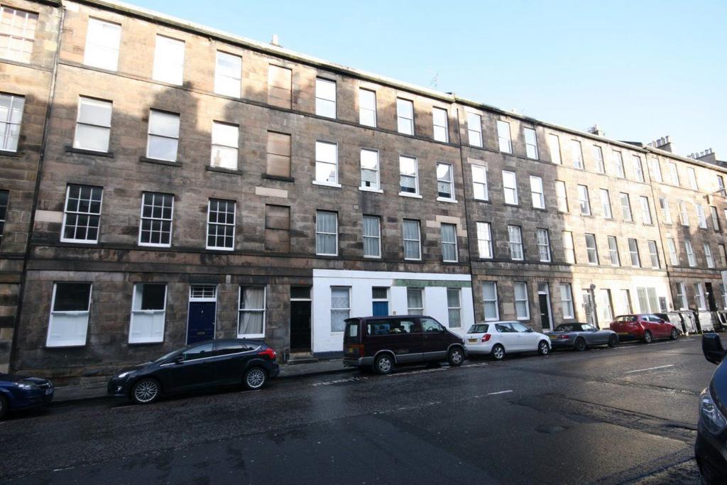West Preston Street, Edinburgh 4 bed flat £2,400 pcm (£554 pw)