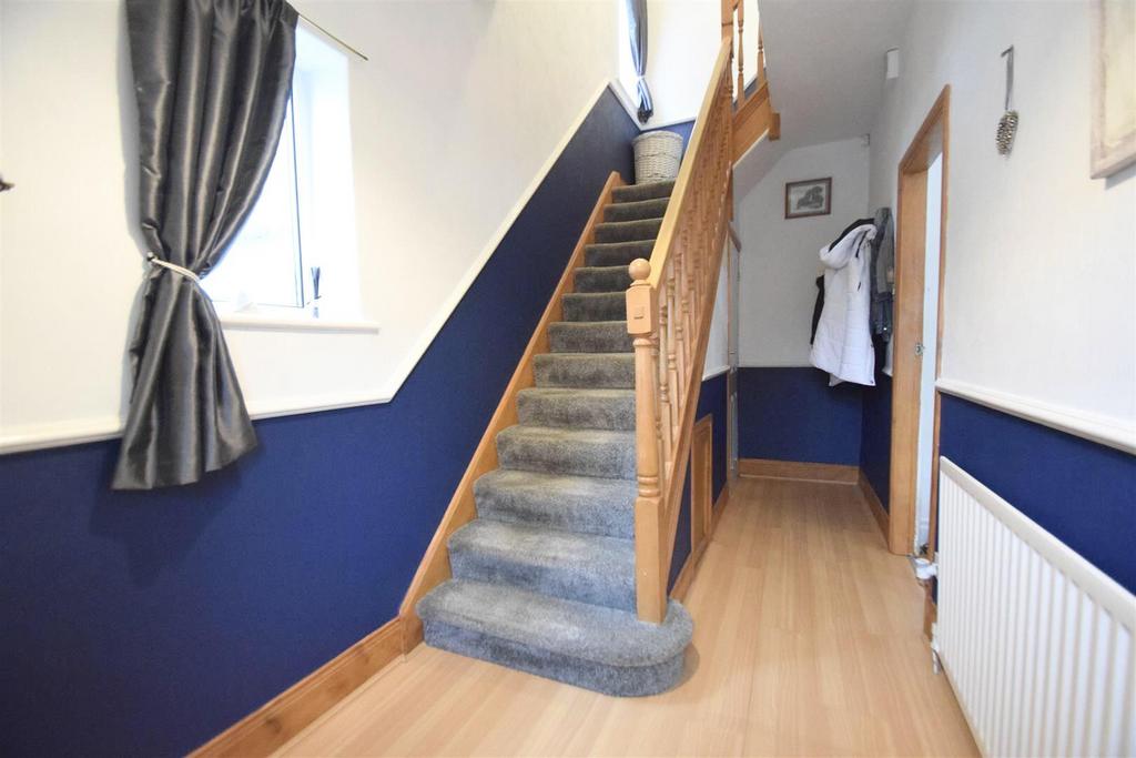 Hillfield, Whitley Bay 3 bed semidetached house £330,000