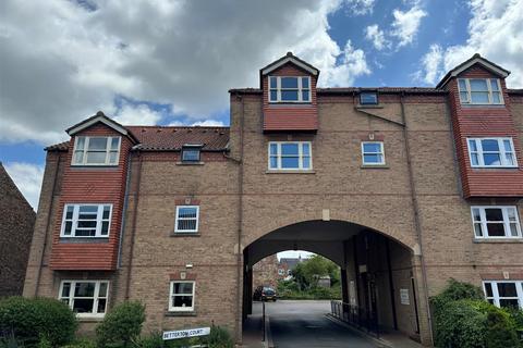 1 bedroom flat for sale, Betterton Court, Pocklington, York