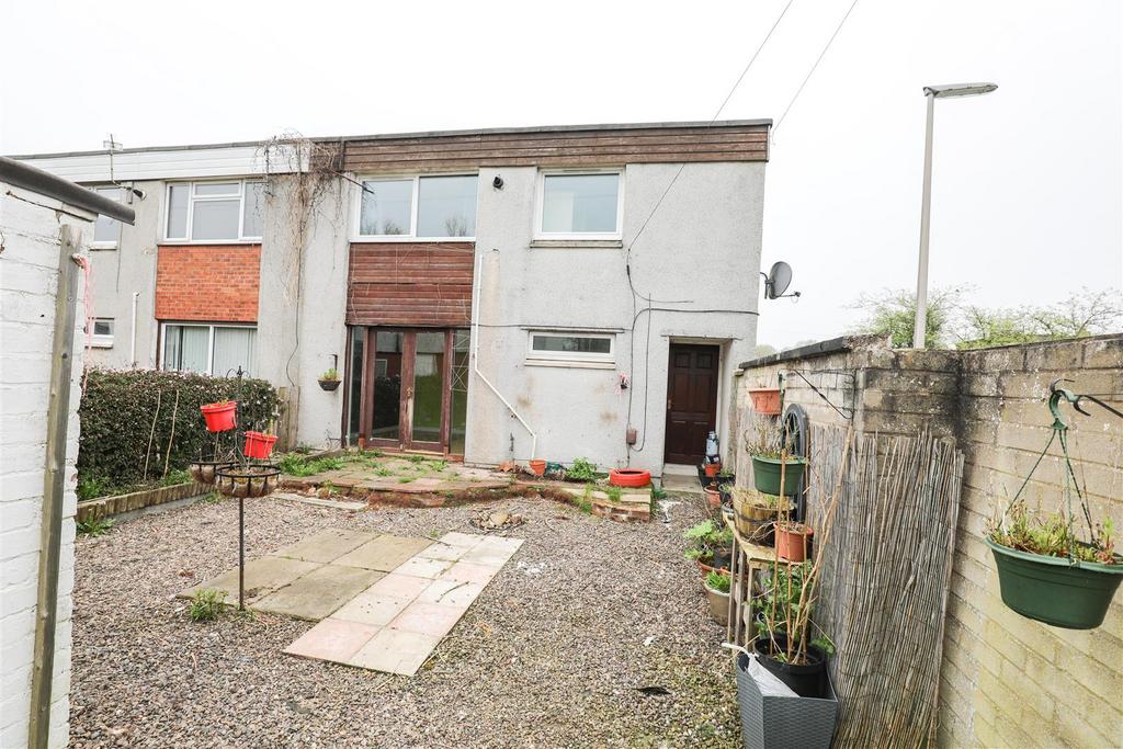 Haddington Crescent, Glenrothes 2 bed end of terrace house £47,000