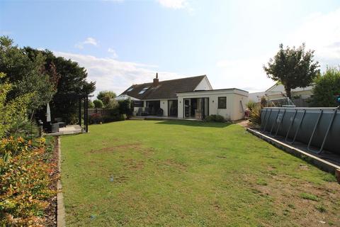 3 bedroom semi-detached bungalow for sale - Buckland Road, Seaford