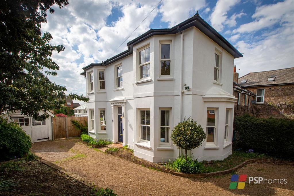 London Road, Burgess Hill 3 bed house for sale £800,000
