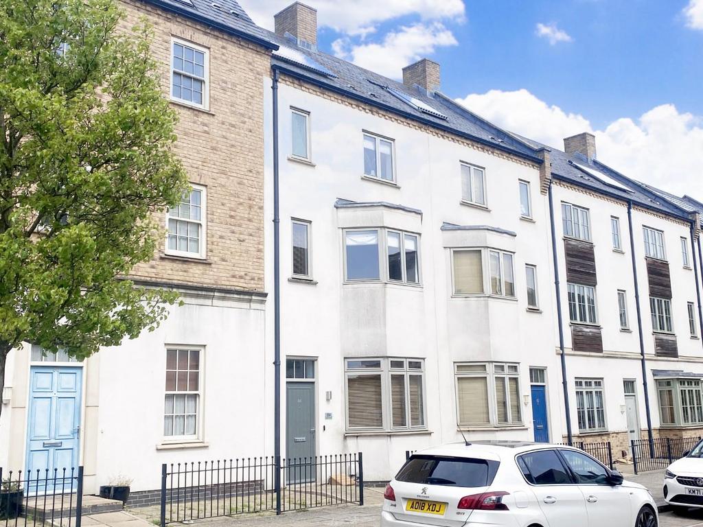 High Street, Upton, Northampton NN5 5 bed townhouse for sale £329,950