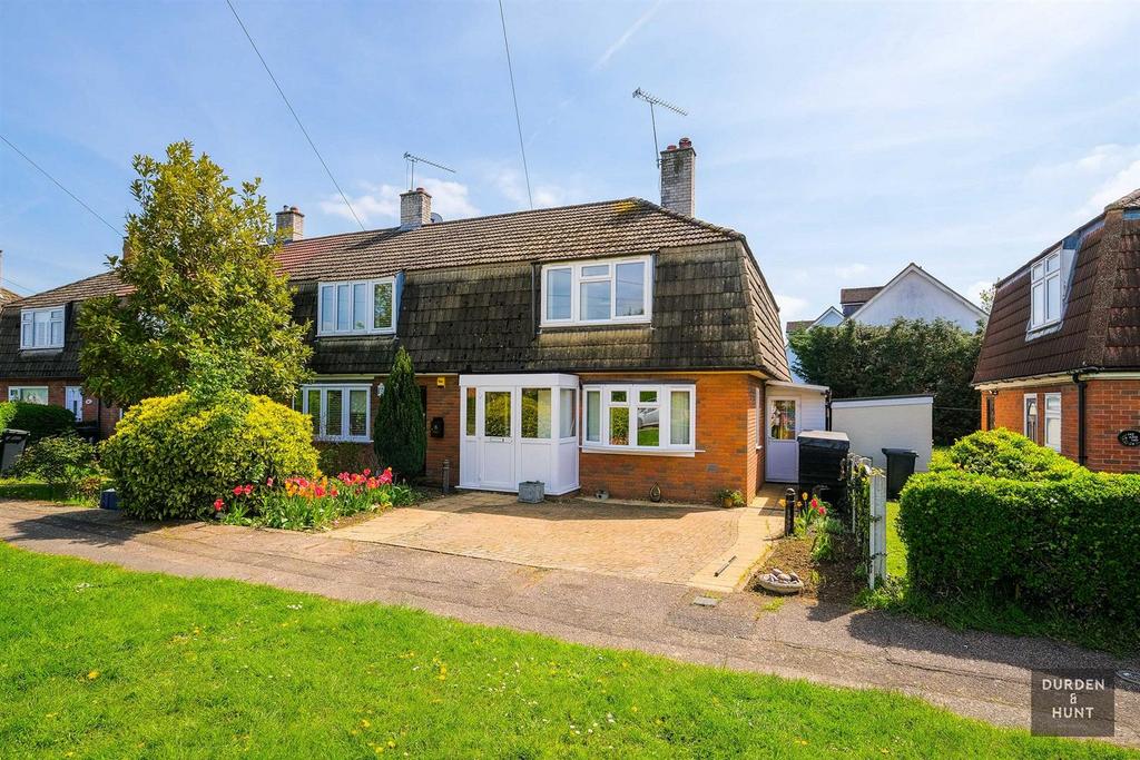 Queensway, Ongar, CM5 3 bed end of terrace house £400,000