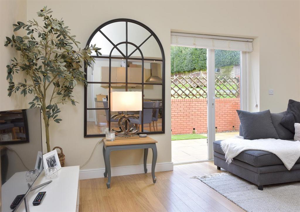 20a Vicarage Rd 024.jpg