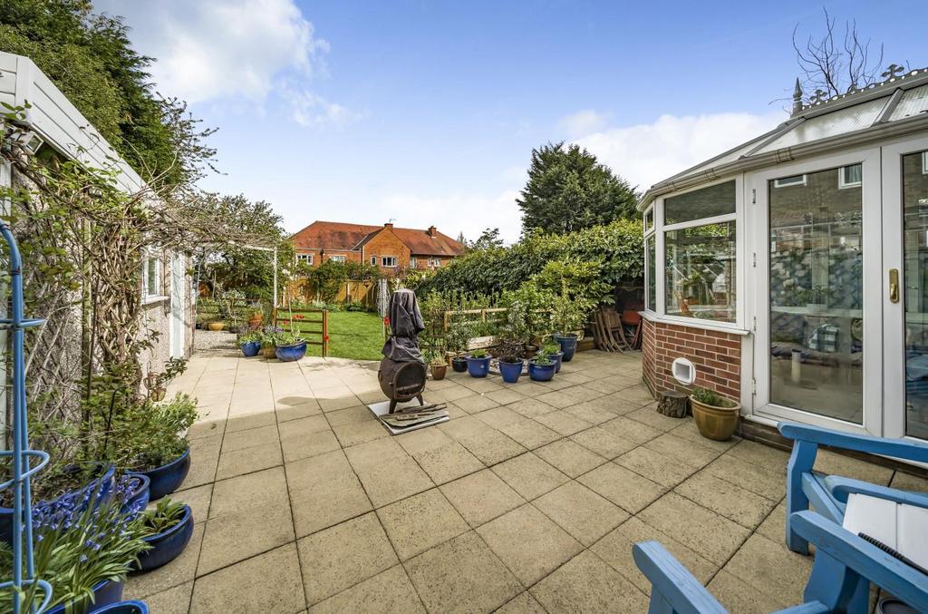 Parkstone Avenue, Leeds 4 bed semidetached house £375,000