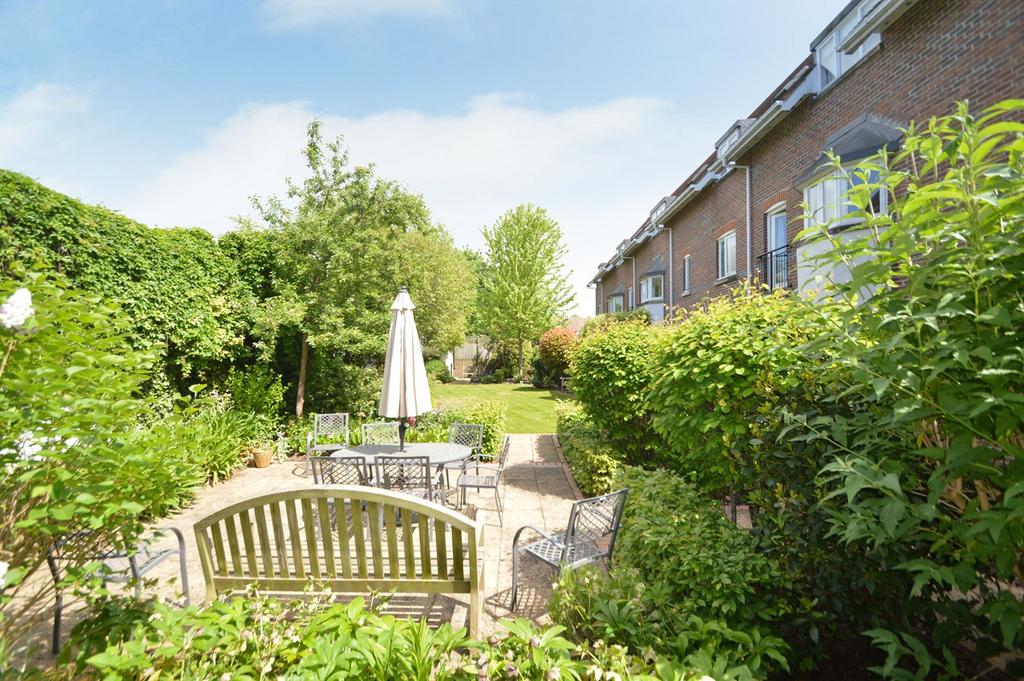 Bridge Street, WaltononThames, KT12 1 bed retirement property for