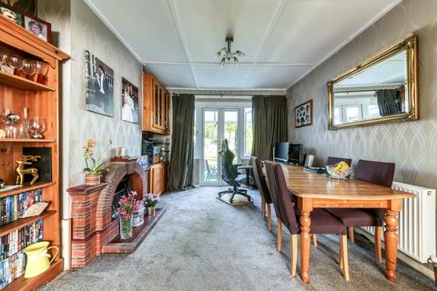 92 Edgehill Road, Mitcham, CR4 2HW