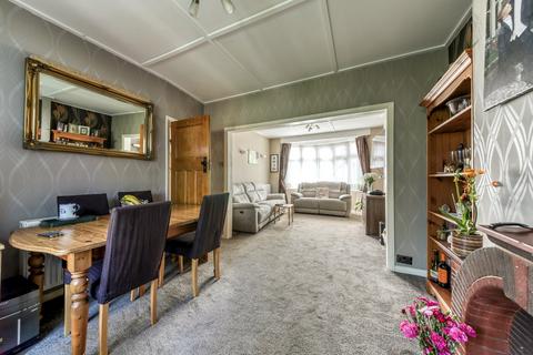 92 Edgehill Road, Mitcham, CR4 2HW