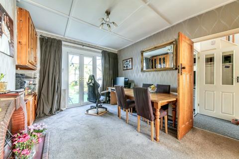92 Edgehill Road, Mitcham, CR4 2HW
