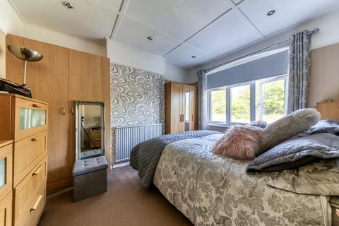 92 Edgehill Road, Mitcham, CR4 2HW