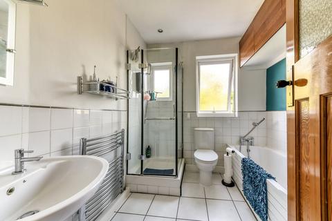 92 Edgehill Road, Mitcham, CR4 2HW