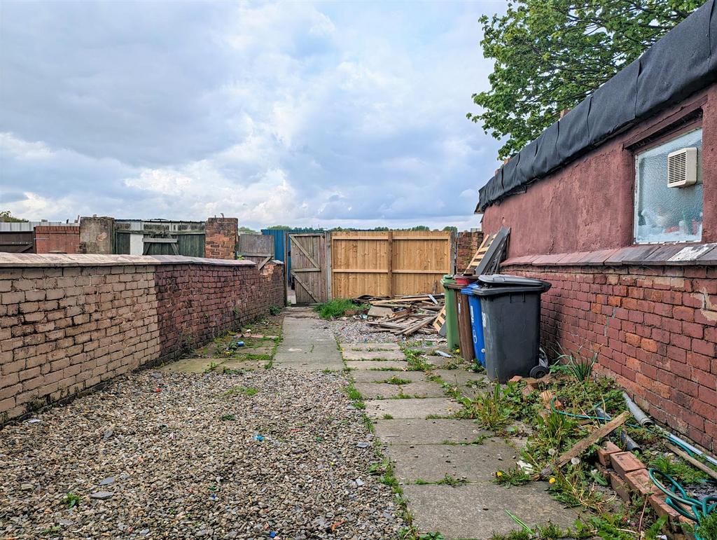 Warrington Road, Abram 2 bed terraced house for sale £89,950
