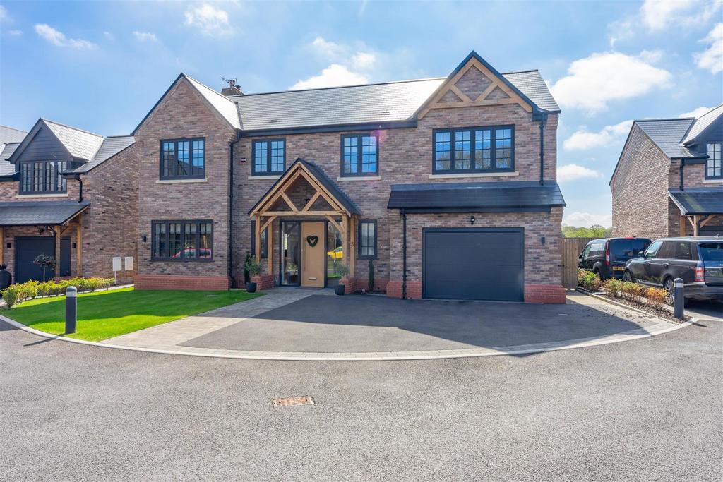 Stables Close, Thornton Hough, Wirral 5 bed detached house £1,195,000