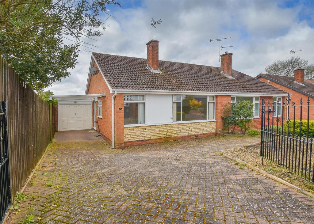 1 Balmoral Drive, Wombourne, Wolverhampton 2 bed semidetached bungalow for sale £275,000