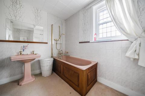 186 Bromham Road, Bedford, MK40 4BP