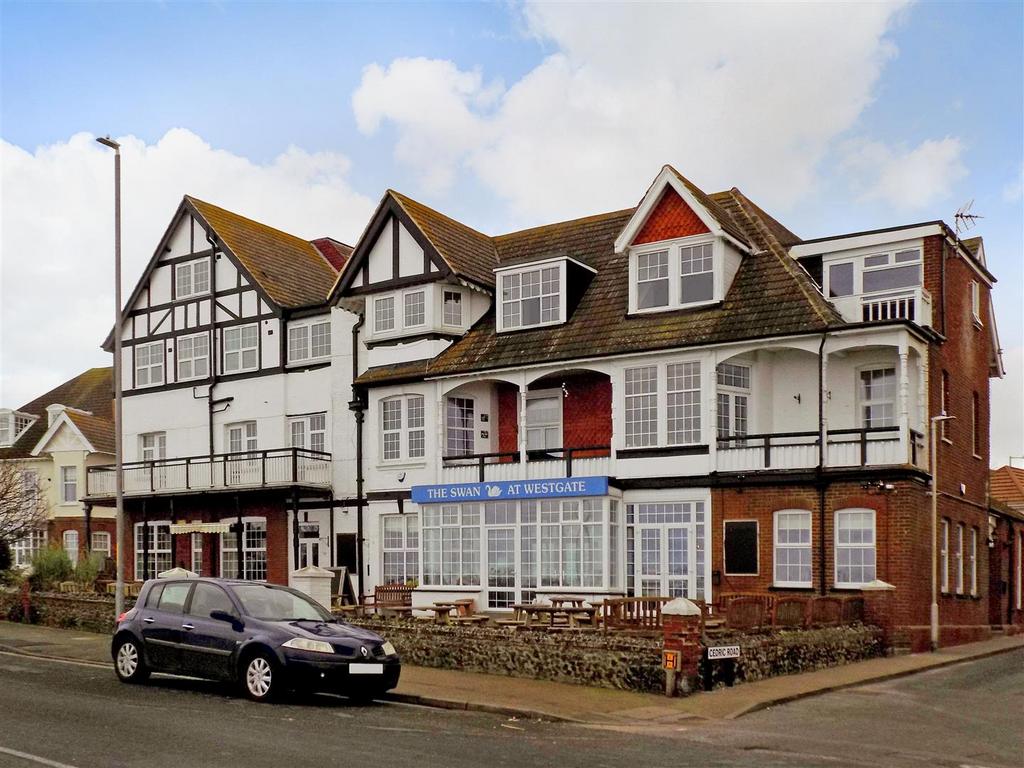 Sea Road, WestgateOnSea 2 bed flat £1,100 pcm (£254 pw)