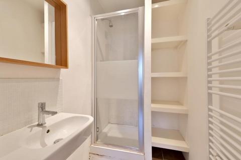 Flat 183, Fellows Court Weymouth Terrace, London, E2 8LQ