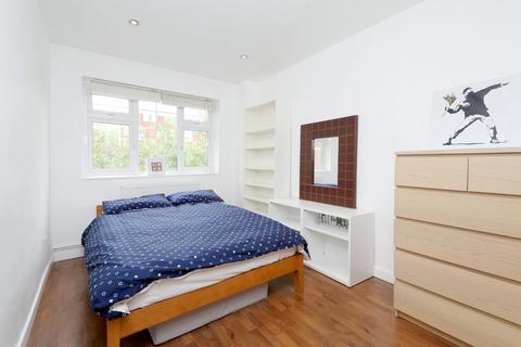 Flat 183, Fellows Court Weymouth Terrace, London, E2 8LQ