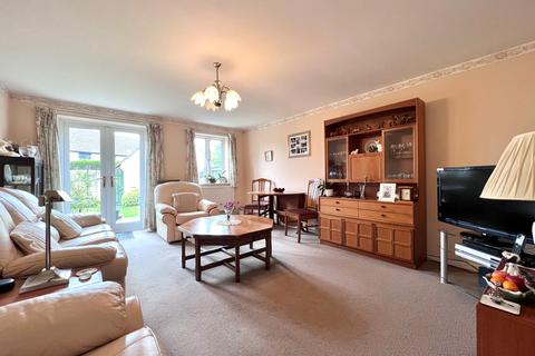 3 bedroom semi-detached house for sale - Donnington Close, Witney, OX28