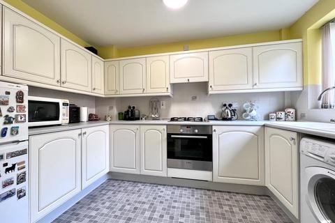 3 bedroom semi-detached house for sale - Donnington Close, Witney, OX28
