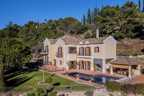 7 bedroom villa, El Madroñal, Benahavis, Malaga, Spain