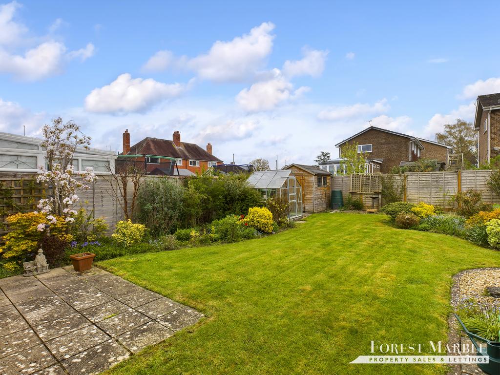 Bridge Close, Gillingham 2 bed bungalow £220,000