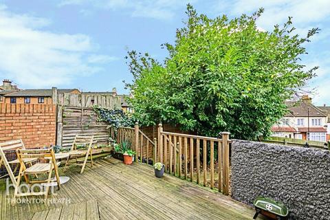 157 Grange Road, London, SE25 6TG