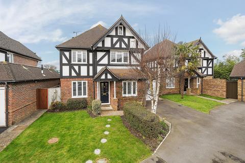5 Donnafields, Bisley, Woking, GU24 9DP