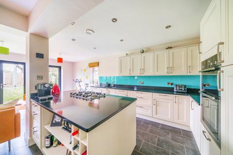5 Donnafields, Bisley, Woking, GU24 9DP