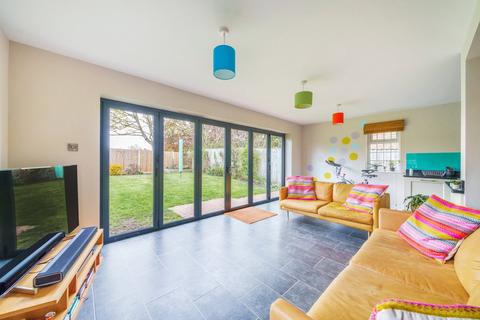 5 Donnafields, Bisley, Woking, GU24 9DP