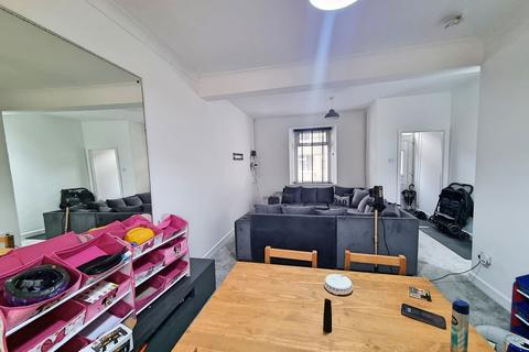 54 King Street, Neath, SA11 1PF