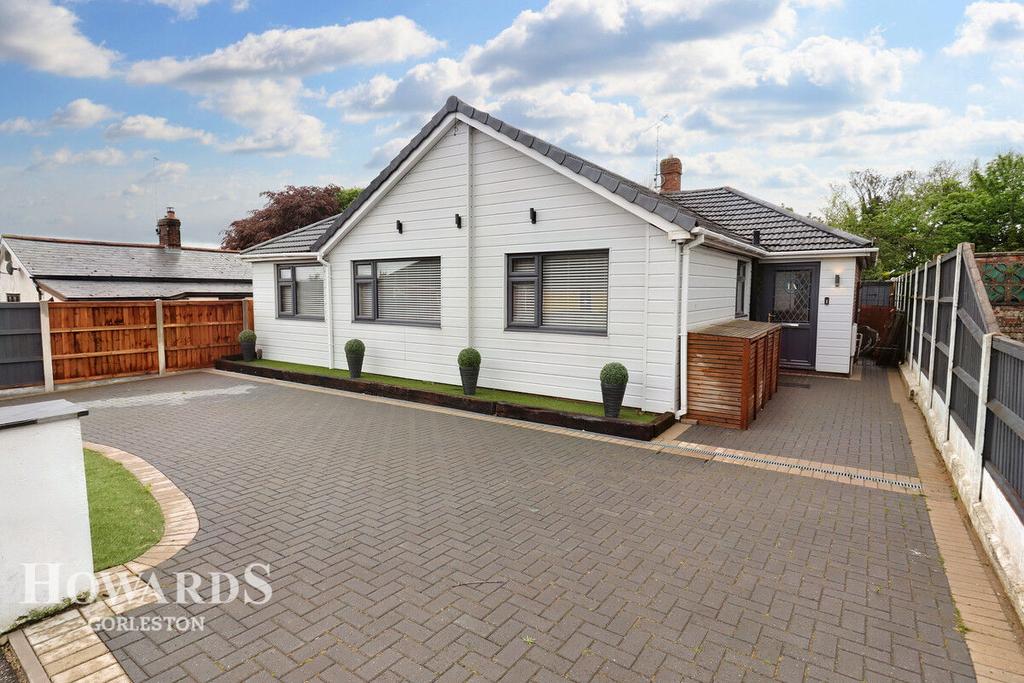 Dorothy Avenue, Bradwell 4 bed detached bungalow for sale £450,000