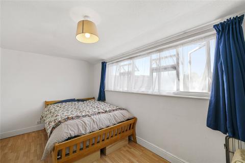 63 Brickett Close, Ruislip, HA4 7YF