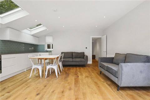 3 bedroom apartment to rent, Loftus Road, Shepherds Bush, London, W12