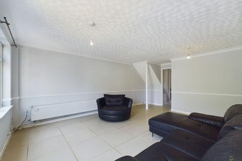 3 bedroom end of terrace house for sale - Whernside Close, Thamesmead SE28 8HB