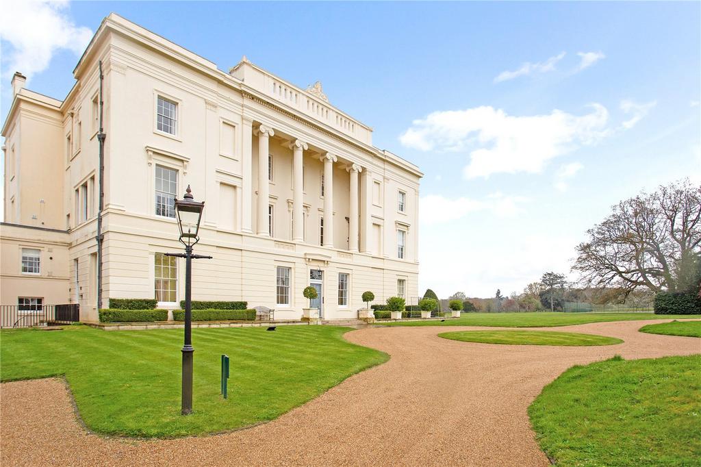 Burton Park, Duncton, Petworth, West Sussex, GU28 3 bed apartment £