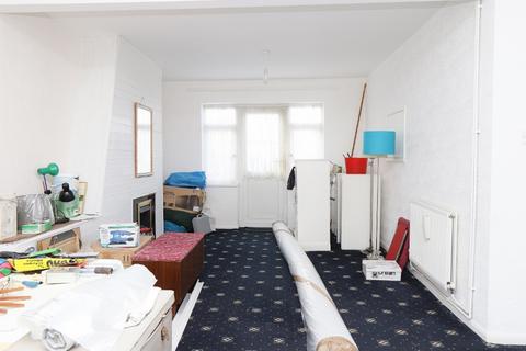 67 Boxmoor Road, Romford, RM5 2SH