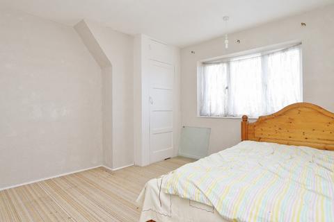 67 Boxmoor Road, Romford, RM5 2SH