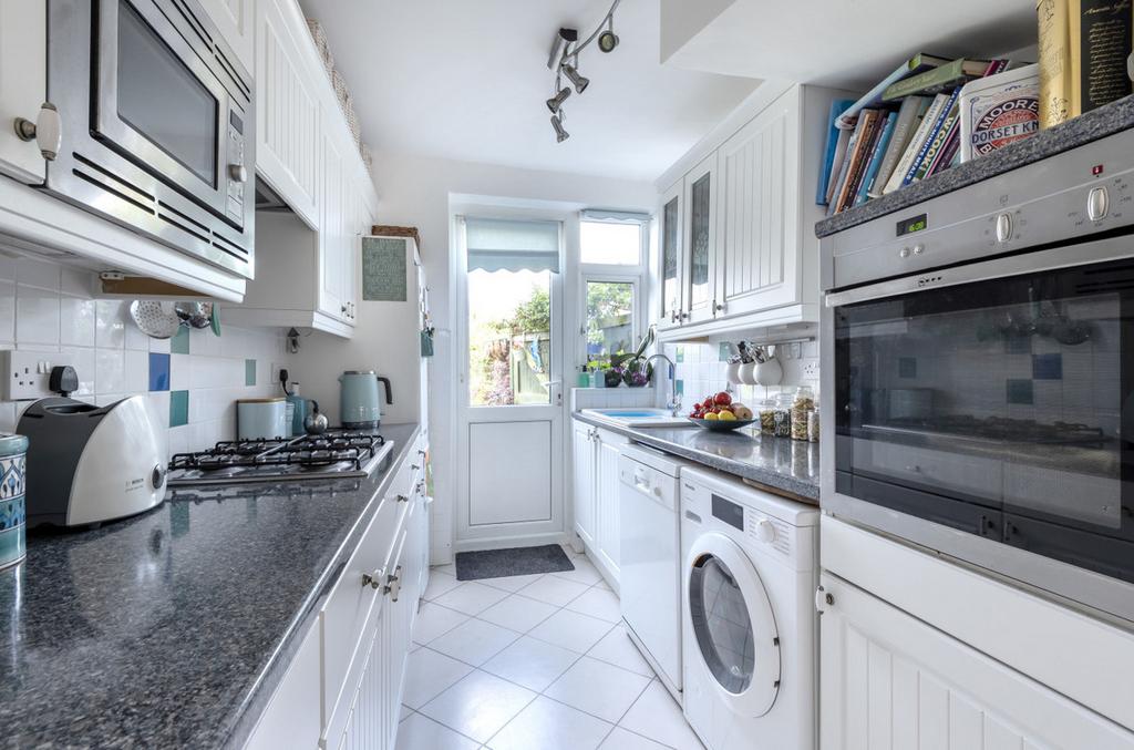 Faircross Avenue, Collier Row, RM5 3 bed semidetached house for sale £450,000