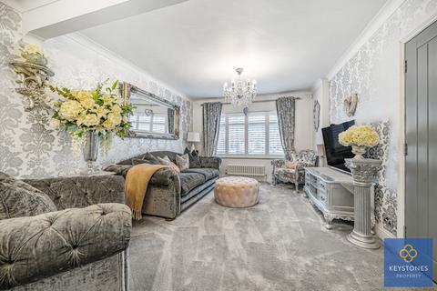 134 Carter Drive, Romford, RM5 2TT
