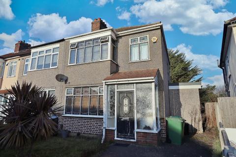 2 Saffron Road, Romford, RM5 3ES
