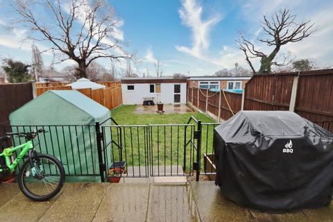 54 Coombe Road, Romford, RM3 0TX