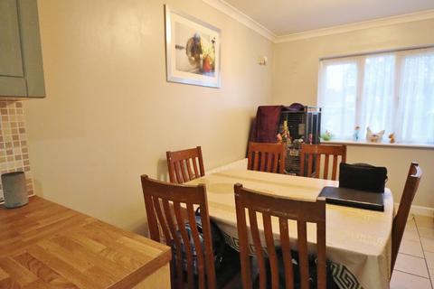 54 Coombe Road, Romford, RM3 0TX